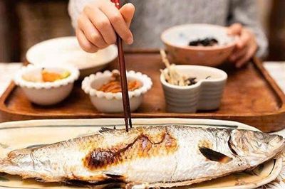 Không phải ai ăn nhiều cá cũng tốt: 5 người nên hạn chế ăn cá