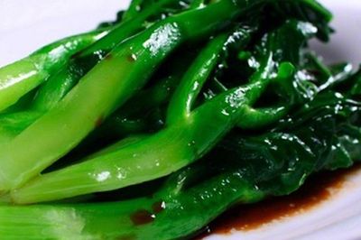 Bán đầy ngoài chợ Việt với giá bình dân, loại rau quen thuộc này từng được xếp vào nhóm 'tốt nhất thế giới', vừa ít calo vừa giàu vitamin và chất xơ