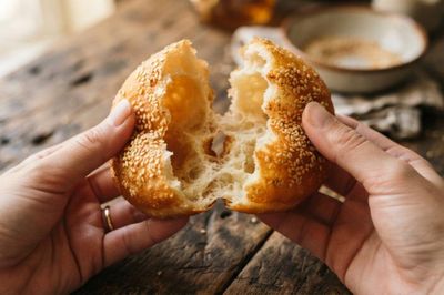 Vì sao gọi là bánh tiêu?