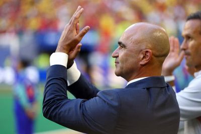 HLV Bồ Đào Nha nói lý do chưa thắng đã thay Ronaldo