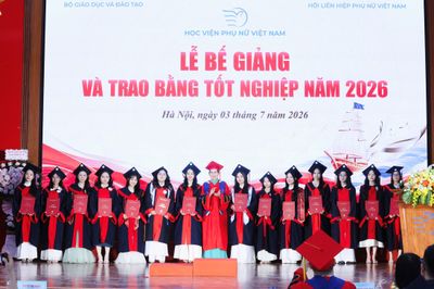 Lời nhắn nhủ của Chủ tịch Hội LHPN Việt Nam đến 718 tân cử nhân