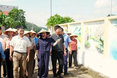 Xã Trung Giã khánh thành công trình 'Tuyến đường tranh bích họa'