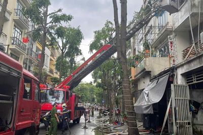 Hà Nội: Vụ cháy nhà liền kề tại Khu đô thị Văn Phú, phát hiện 2 nạn nhân tử vong