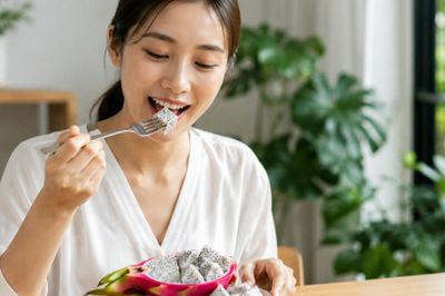 9 lý do nên ăn thanh long thường xuyên