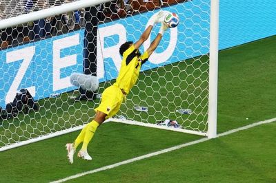 Vozinha hóa người hùng dân tộc sau pha cản phá không tưởng