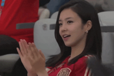 Nữ MC từng 'đốn tim' khán giả ở World Cup 2014, giờ ra sao?