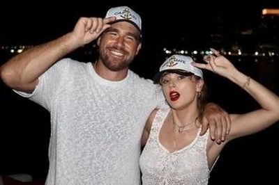 Fan vây kín đám cưới Taylor Swift