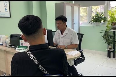 Mãn dục nam sau tuổi 40: Đừng bỏ qua những dấu hiệu cảnh báo sớm