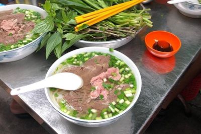 Giá xăng giảm nhưng hàng ăn chưa giảm, Bộ Công Thương nói gì?
