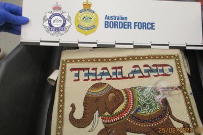 Vụ tiếp viên xách hộ 1,8 kg heroin: Thái Lan siết an ninh hàng không