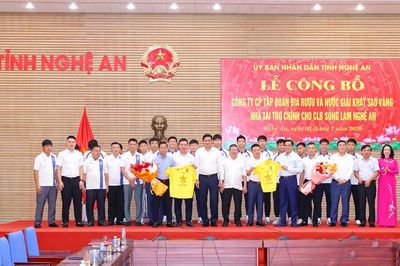 Tập đoàn Hoành Sơn có gì để 'gánh' cùng lúc hai đội bóng?