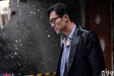 So Ji Sub 'tái khởi động kỳ tích' với dòng phim truyền hình ngắn tập 'dark noir'