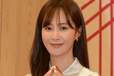 Yuri của Girls' Generation tiết lộ về 3 năm sống một mình trên đảo