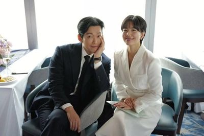 Namkoong Min yêu cầu Lee Seol 'ly hôn'