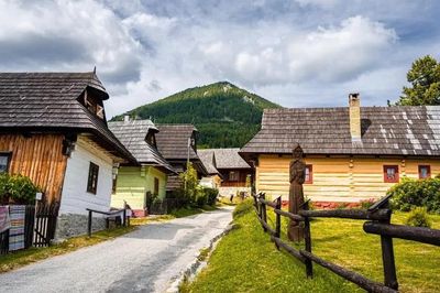Vlkolínec- ngôi làng gỗ trăm tuổi như bước ra từ truyện cổ tích châu Âu