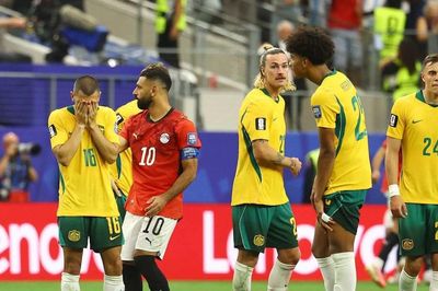 Australia gục ngã trên chấm 11m, Ai Cập phá dớp 92 năm tại World Cup