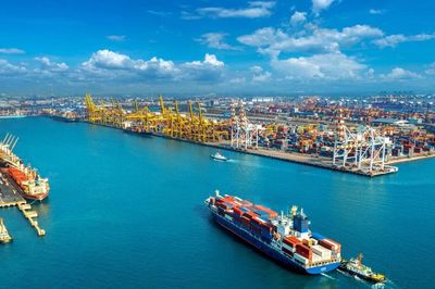 Tăng trưởng chưa đạt mục tiêu 2 con số: Kịch bản nào cho 6 tháng cuối năm?