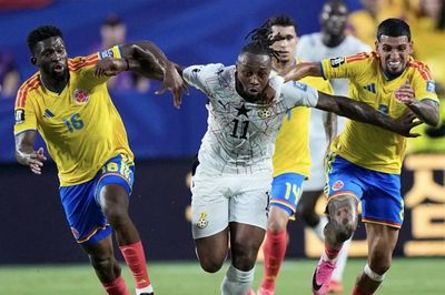 Trực tiếp Colombia vs Ghana 1-0 (Hết H1): Không vào!!! Ghana dứt điểm