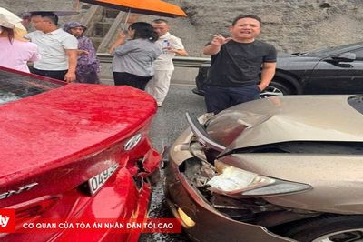 Hai vụ tai nạn liên hoàn trên cao tốc, giao thông ùn tắc nhiều giờ