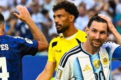 Messi nói thật về Argentina sau trận thắng toát mồ hôi Cape Verde