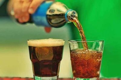 Ngày uống 3-4 lon nước tăng lực, tài xế vào viện với mức huyết áp 'chết người'