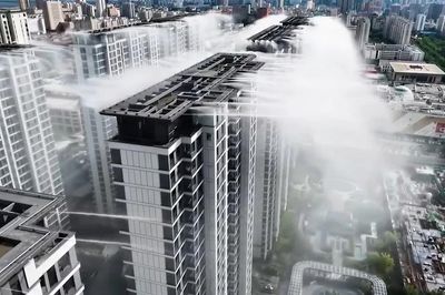 'Phun sương trên mái': Giải pháp hạ nhiệt đô thị gây sốt của Trung Quốc