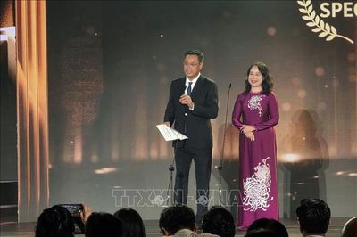 Phó Chủ tịch nước Võ Thị Ánh Xuân dự Bế mạc và trao giải Liên hoan Phim châu Á Đà Nẵng lần thứ IV