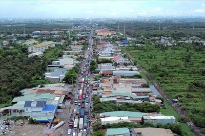 Gỡ 'nút thắt cổ chai' gây kẹt xe cửa ngõ Tây Ninh - TPHCM