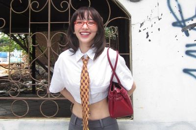 Tóc Tiên diện croptop, khoe cơ bụng săn chắc đầy cuốn hút