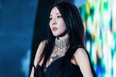 Thành viên BIGBANG khiến Dara (2NE1) bật khóc