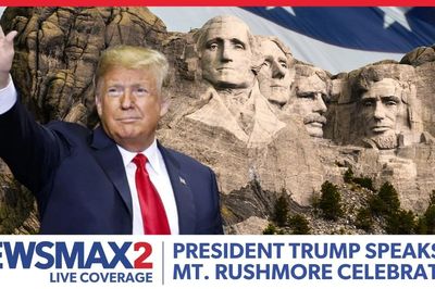 Tổng thống Trump: Nước Mỹ đang đứng trước cơ hội mới và kỷ nguyên vàng của đất nước mới chỉ bắt đầu