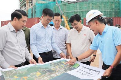 Ủy ban Kinh tế và Tài chính khảo sát các công trình, dự án phục vụ Hội nghị APEC 2027