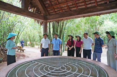 Đoàn công tác tỉnh Bắc Ninh thăm Khu di tích lịch sử Địa đạo Vịnh Mốc