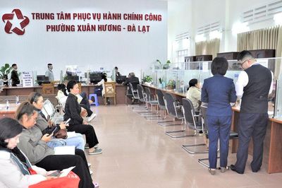 Hành chính công thân thiện, phục vụ dân