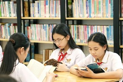 Từ năm học 2029 - 2030, học sinh cả nước được miễn phí sách giáo khoa