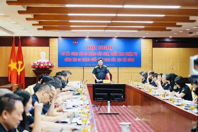 Hải quan thu ngân sách đạt gần 60% dự toán trong nửa đầu năm
