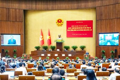 Từ tinh gọn bộ máy đến xây dựng Nhà nước có năng lực thực thi cao