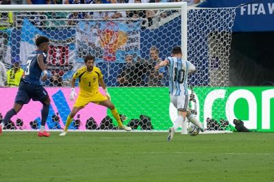 Messi lập kỷ lục, Argentina thắng nghẹt thở Cape Verde sau 120 phút