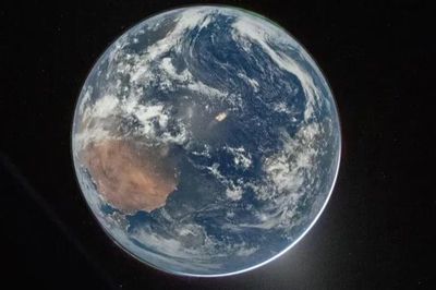 NASA phóng robot giải cứu kính viễn vọng khỏi nguy cơ bốc cháy