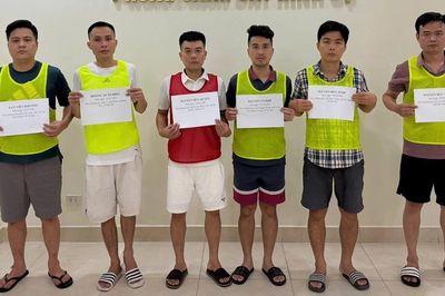 Tạm giữ 6 đối tượng cá độ bóng đá hàng tỷ đồng