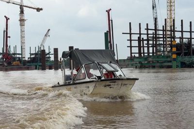 Kiểm tra an toàn tại các công trình cầu vượt sông