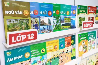 Học sinh cả nước được miễn phí sách giáo khoa từ năm học 2029-2030