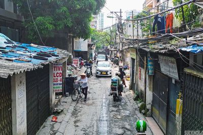 Mở rộng ngõ 381 Nguyễn Khang, gỡ điểm nghẽn giao thông lâu năm