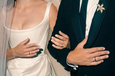 Gợi ý chọn nhẫn cưới hoàn hảo cho từng kiểu váy cô dâu