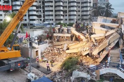 [Video] Đoàn Quân đội nhân dân Việt Nam đưa 54 thi thể nạn nhân động đất ra khỏi đống đổ nát tại Venezuela