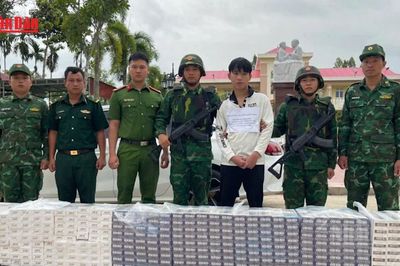 [Video] Bắt giữ ô tô vận chuyển gần 4.000 bao thuốc lá ngoại nhập lậu tại Tây Ninh