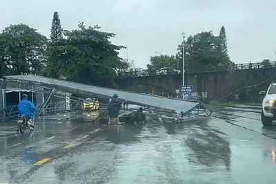 Bão số 1 gây thiệt hại tại Quảng Ninh, mưa lớn, gãy đổ cây cối