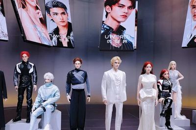 [Gallery] UBTech tung dàn robot 'chân dài' với ngoại hình đẹp lung linh