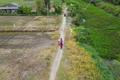Hơn 40 năm sống khổ với đường 'lầy lội' của dân vùng kinh tế mới ven đê biển Tây