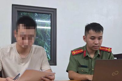 Đăng video điểm thi cao bất thường 'nhầm' địa chỉ, TikToker bị công an mời làm việc